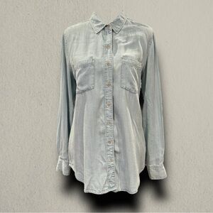 LORD AND TAYLOR BUTTON UP